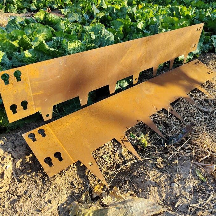 Rusty Outdoor Corten Mental Garden Fence