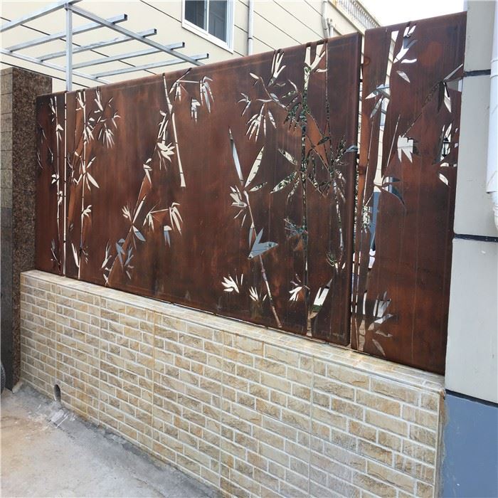 Wall Mounted Retractable Privacy Screen